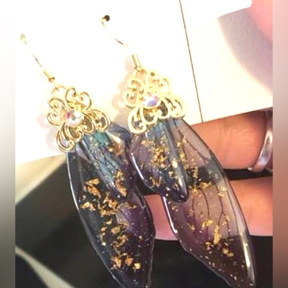“Butterfly Wings” Ornate Gold Cap Blue Layer Gold Flake Fleck Translucent Dangle - Picture 5 of 5